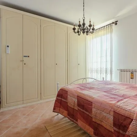Apartament Guesthost - Casa Rocchetti With Parking&garden!