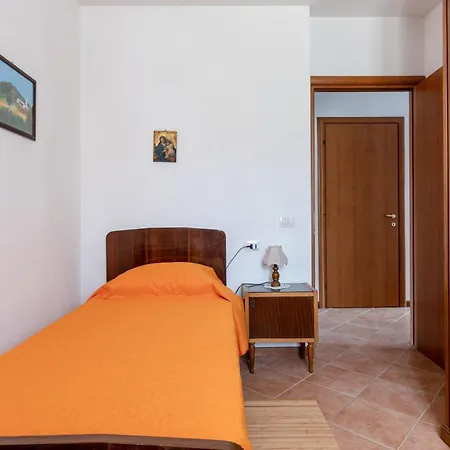 Apartament Guesthost - Casa Rocchetti With Parking&garden! Porcari